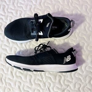 New Balance DynaSoft Nergize v3 Sneaker Women's 8 Black White